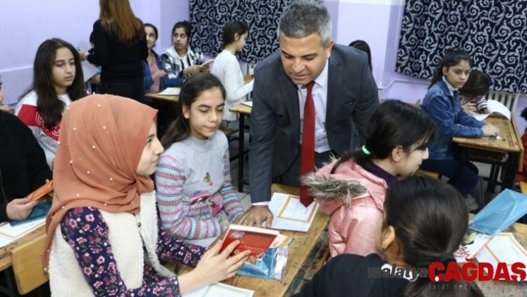 Diyarbakır'da 500 bin öğrenci karne aldı