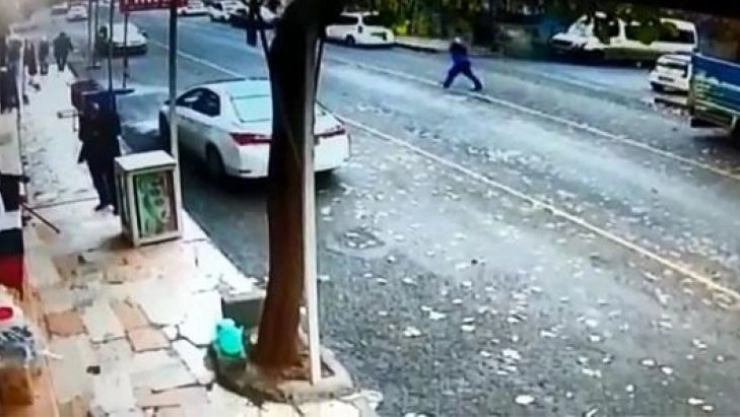 Diyarbakır'da abdest alan vatandaşın 10 bin dolarını çalan hırsızlar yakalandı