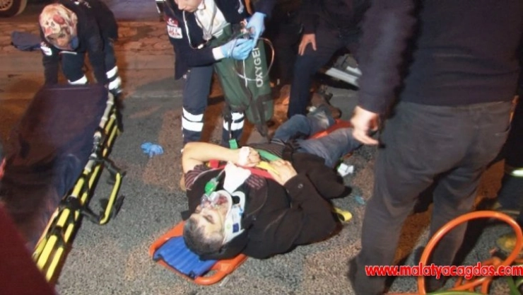 Diyarbakır'da iki kaza: 4'ü ağır 8 yaralı