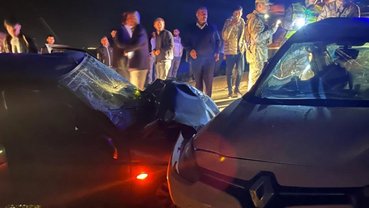 Diyarbakır'da iki otomobil çarpıştı: 6 yaralı