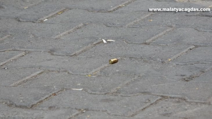 Diyarbakır'da sokak ortasında kurşun yağdırdı: 1 yaralı