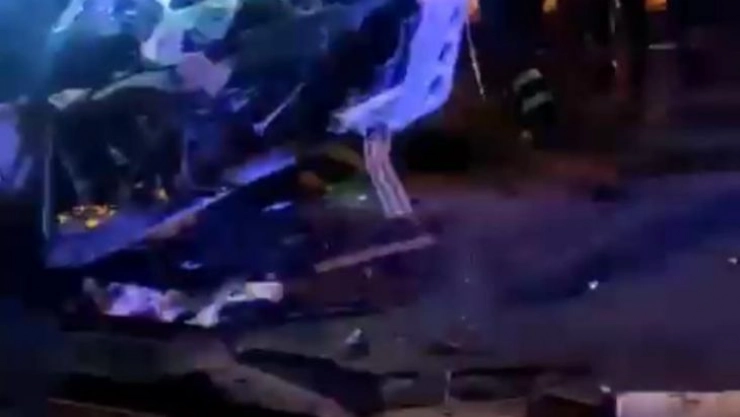 Diyarbakır'da tır park halindeki kamyona çarptı: 1 yaralı