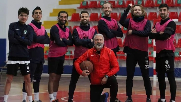 Diyarbekirspor'da savunmaya takviye