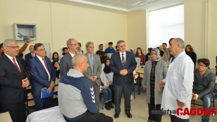 Diz altı ampute hastasına, protez takıldı