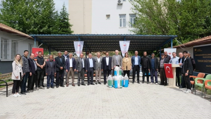 Doğanşehir'de yüzde 75 hibeli kuru fasulye tohumu dağıtıldı