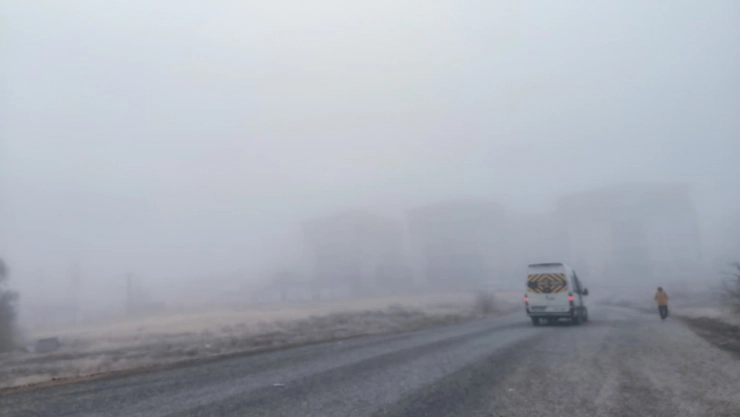 Doğanşehir İlçesinde Sis etkili oldu