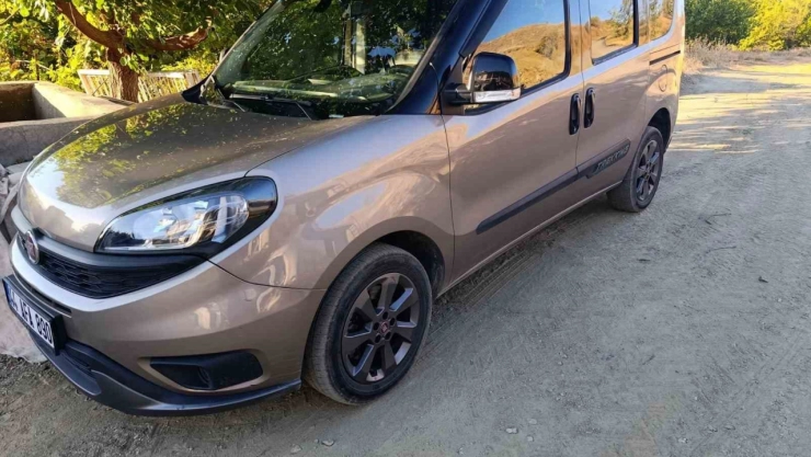 Dolandırıcılara kaptırdığı 1 milyonluk aracını 480 bin TL ödeyerek geri aldı