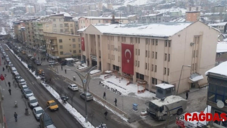 Dondurucu soğuklar vatandaşı eve kapattı