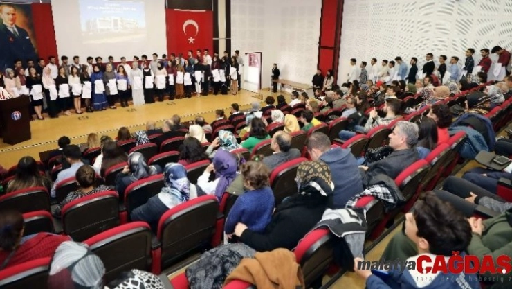 Dünya Diş Hekimleri Günü'nde beyaz önlük giydiler