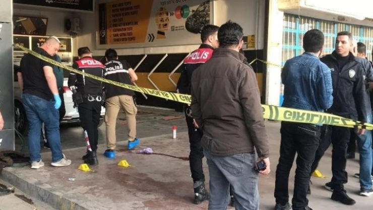 (Düzeltme) Elazığ'da silahlı kavga: 1'i ağır 3 yaralı