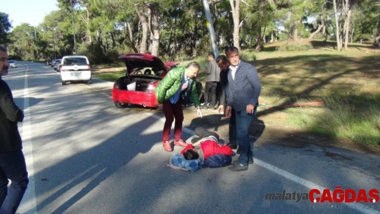 Ehliyetsiz sürücünün kullandığı araçta can pazarı: 4 yaralı