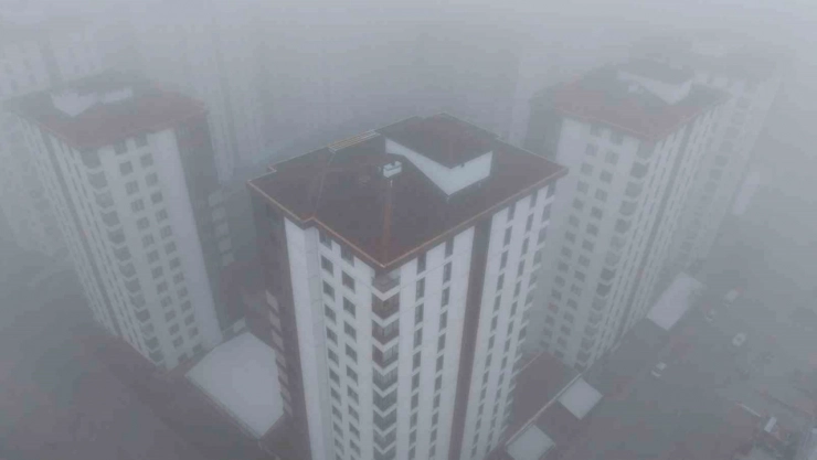 Elazığ'da 200 metreden şehir sis içinde kayboldu