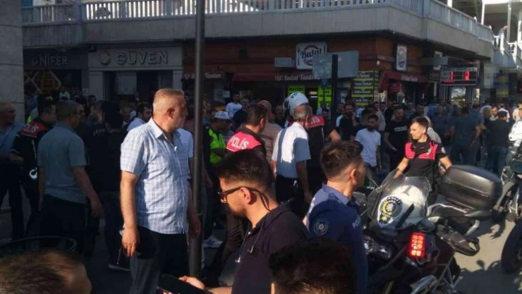 Elazığ'da bıçaklı kavga: 3 yaralı