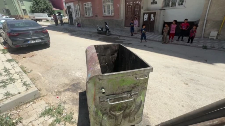 Elazığ'da çöp konteynerinde yeni doğmuş bebek bulundu