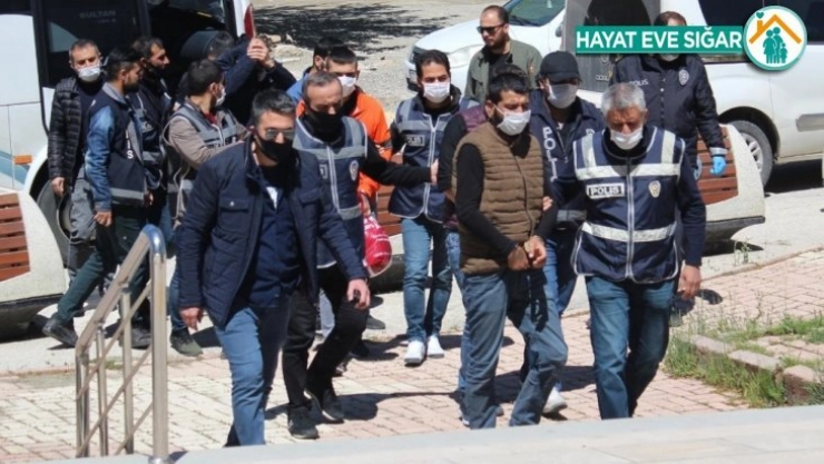 Elazığ'da darp ve çıplak fotoğrafla şantaja 6 tutuklama