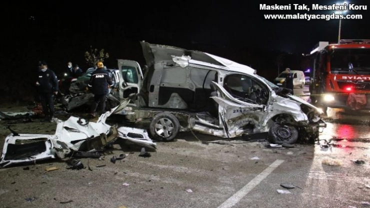 Elazığ'da feci kaza: 2 ölü, 3'ü ağır 5 yaralı