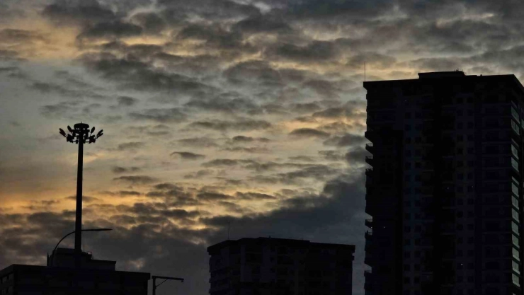 Elazığ'da gün batımı görsel şölen sundu