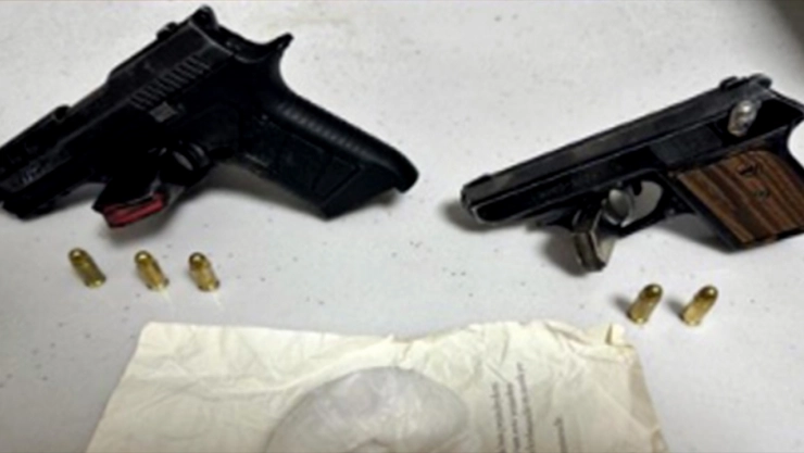 Elazığ'da ruhsatsız tabancayla yakalanan 2 zanlı gözaltına alındı