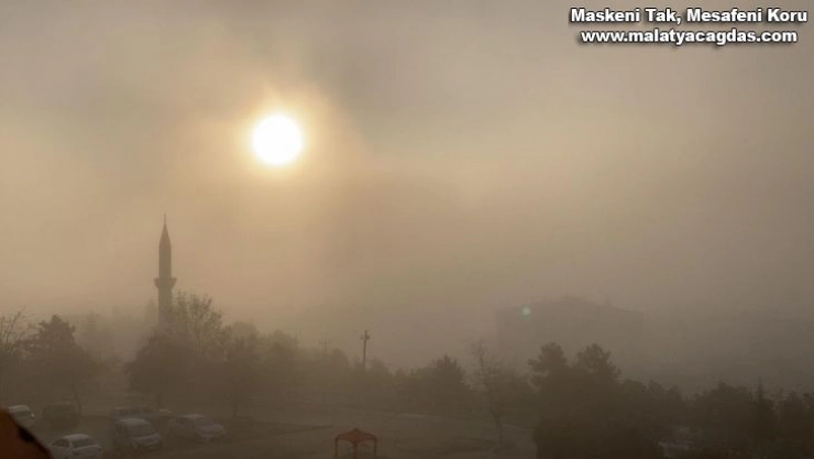 Elazığ'da sis etkili oldu