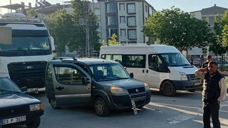 Elazığ'da zincirleme trafik kazası