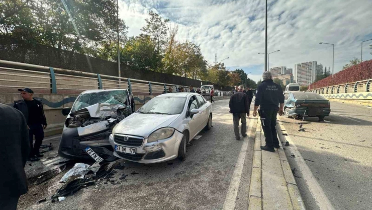Trafik kazası: 1 ölü, 4 yaralı