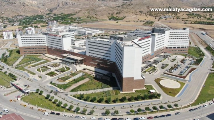 Elazığ Fethi Sekin Şehir Hastanesi, deprem ve pandemide hem şehrin hem de bölgenin lokomotifi oldu