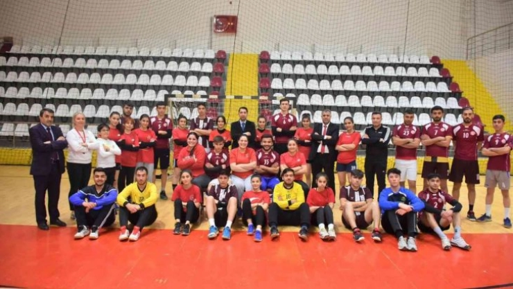 Elazığ Gençlikspor hem kadınlarda hem erkeklerde Play-Off yolcusu