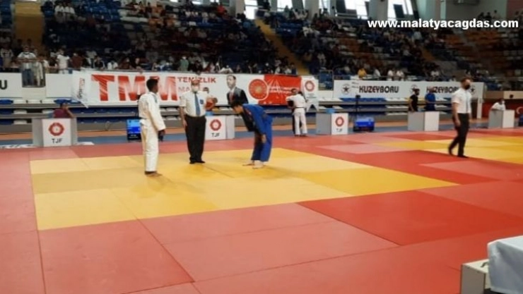 Elazığlı sporcu Türkiye 5'incisi