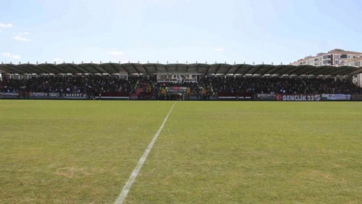 Elazığspor - Batman Petrolspor maçını bin 983 taraftar izledi