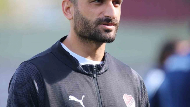 Elazığsporlu Maksut'un annesi hayatını kaybetti