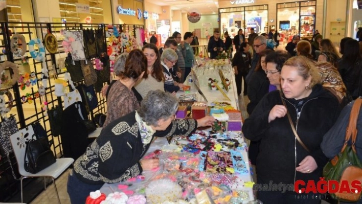 Engellilerin el emeği göz nuru ürünleri görücüye çıktı