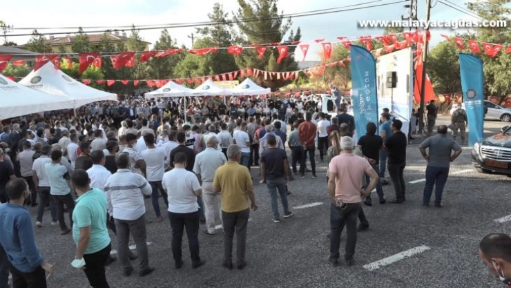 Ergani'yi kırsal mahallere bağlayan 84 kilometrelik grup köy yolu açılışı yapıldı