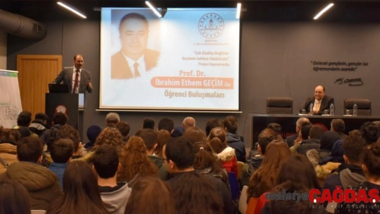 Erzincan'da 'Çok Uzakta Değilsin Benimle Sohbet Edebilirsin' etkinliği