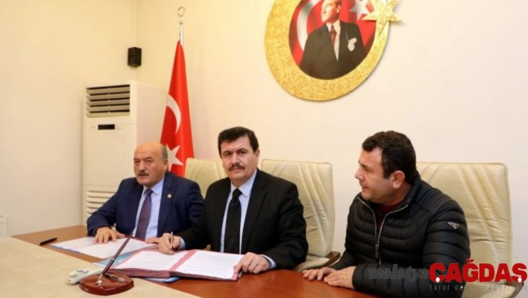 Erzincan'da 50 çiftçiye yüzde 75 hibeli sera projesi için imzalar atıldı