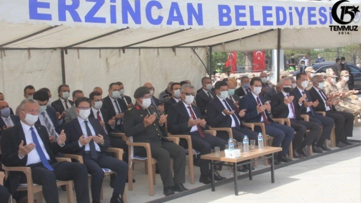 Erzincan'da şehitler dualarla yâd edildi