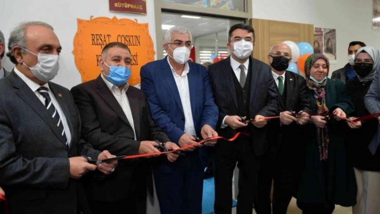 Erzurum'da kütüphanesiz okul kalmadı