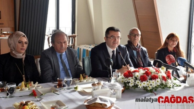 Erzurum Valisi Okay Memiş, gazetecilerle bir araya geldi