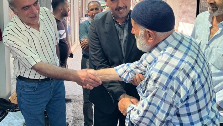 Esnaf ve Vatandaşlardan Yeniden Refah'a Büyük İlgi