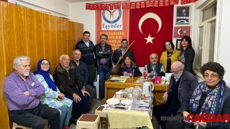 EŞYODER üyeleri yeni yılı şiirler ve türkülerle kutladı