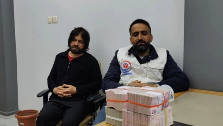 Evini sattı, gelirini Gazze'ye bağışladı