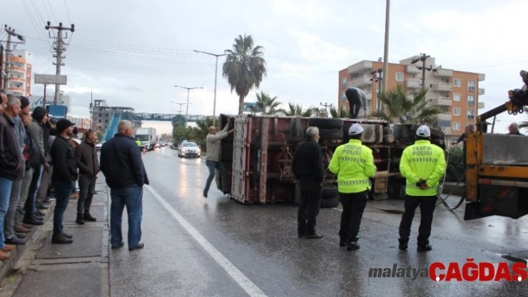Faciayı önleyen kamyon şoförü yaralı kurtuldu