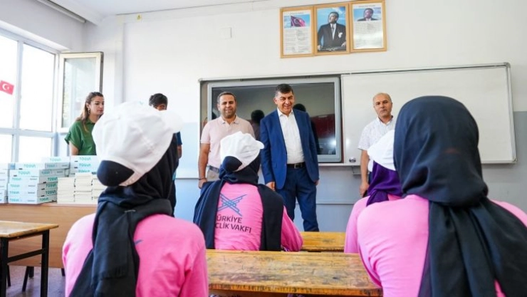 Fadıloğlu, yaz okullarını ziyaret etti