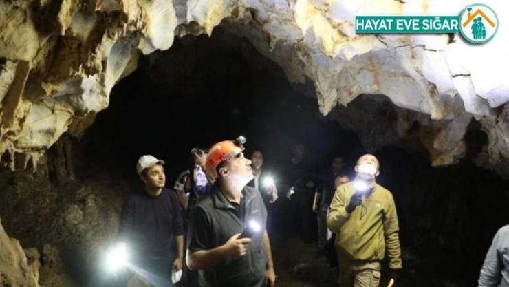 Farklı oluşumuyla dikkat çeken Karanlık Mağara'da inceleme