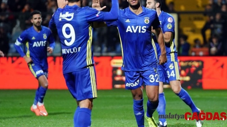 Fenerbahçe 2 golle turladı