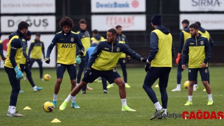 Fenerbahçe, Çaykur Rizespor maçı hazırlıklarını sürdürdü