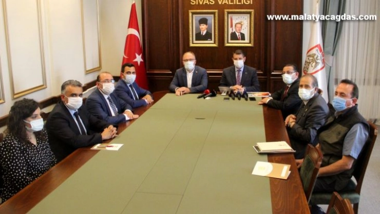 Festival iptal edildi, toplanan kaynak orman yangınları için kullanılacak