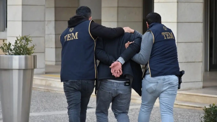 FETÖ'nün emniyet yapılanmasına gÖZALTI