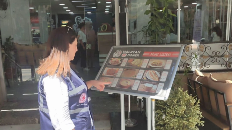 Fiyat listelerinde aykırılık olan iş yerlerine ceza kesildi