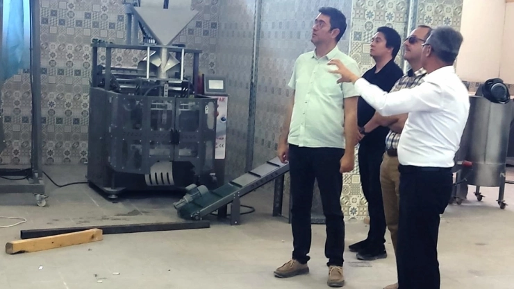 FKA Leblebi üretim, badem kırma ve paketleme tesisini inceledi