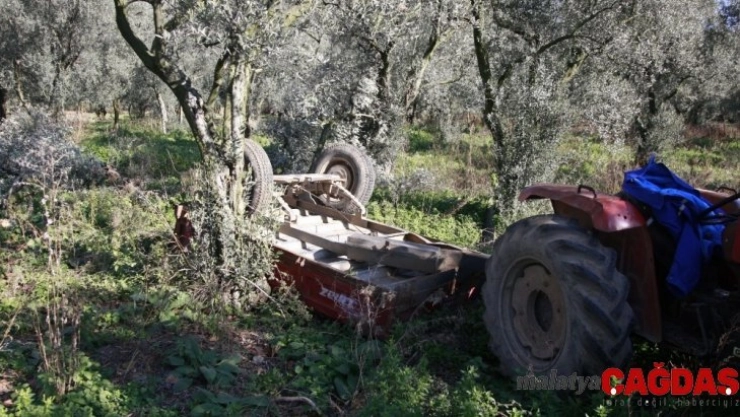 Freni boşalan traktörden atladı, ağır yaralandı